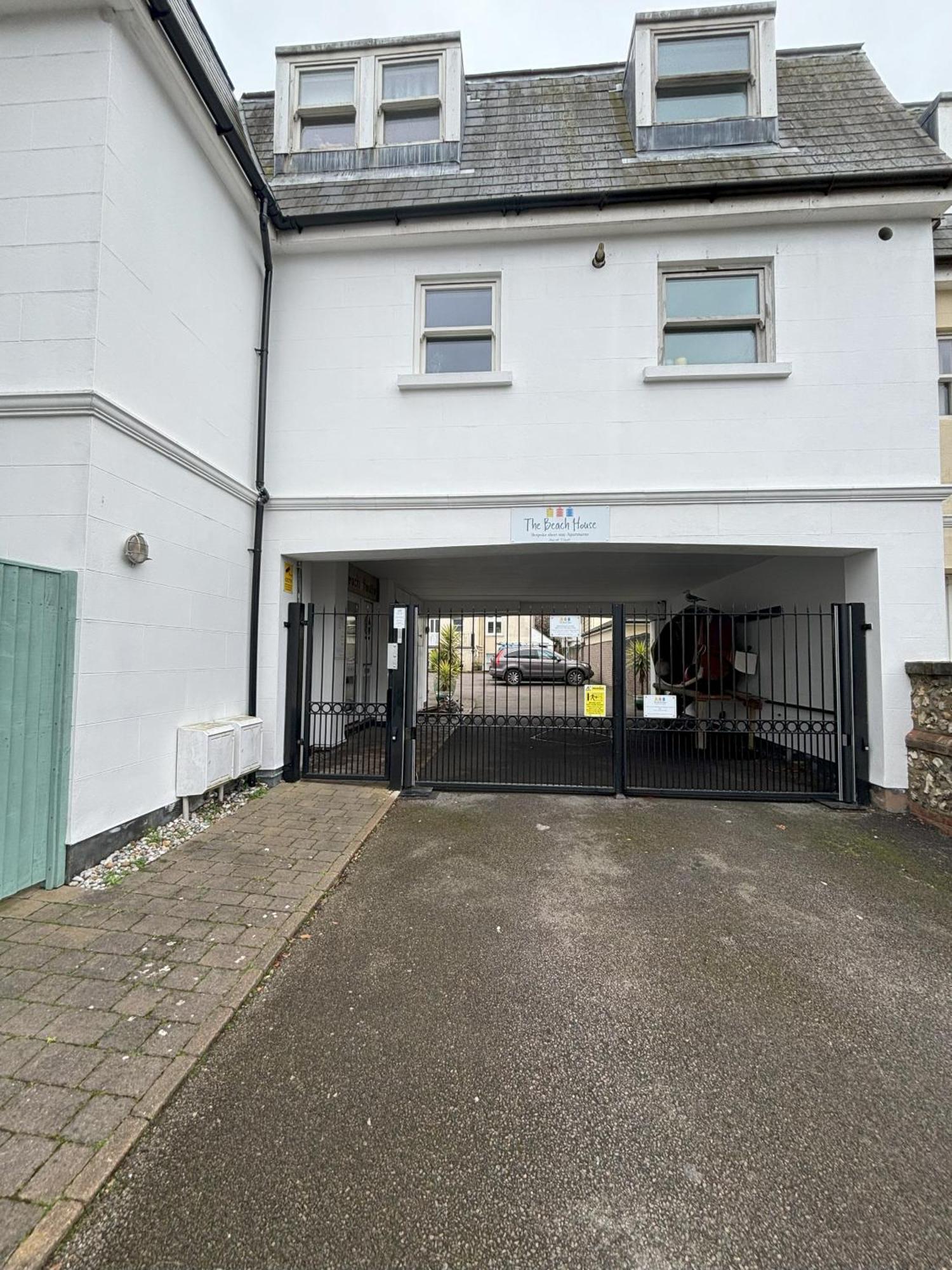 The Beach House Holiday Apartments WTA WTA Eastbourne Exterior foto